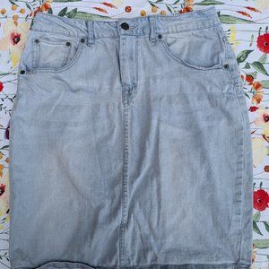 Jean Skirt - Size 8 - Kennth Cole